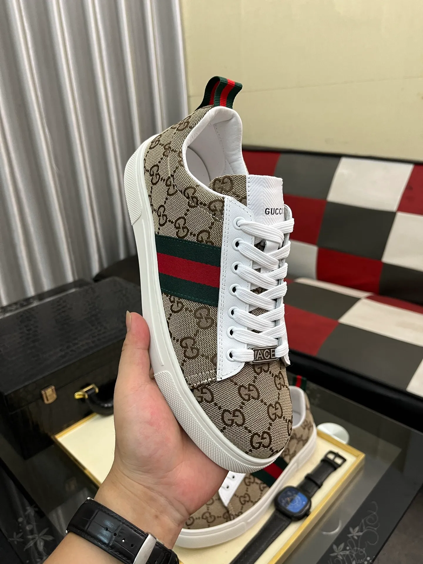 Men's Men's Shoes💰420⌚️⌚️【GUCCI】Gucci men's latest white shoe series casual shoes! The official website is built 1:1. Upper: Made of imported cowhide, with electric embroidery ➕Inner lining: Made of high-quality first-layer pigskin, soft and comfortable. Picky material selection and exquisite workmanship give you the best enjoyment. Size: 38-443️⃣Colors available